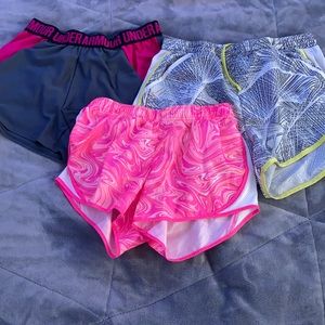 Under armour shorts size S